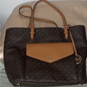 Michael Kors Jet Set Tote